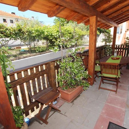 Apartments Tijana ロヴィニ エクステリア 写真