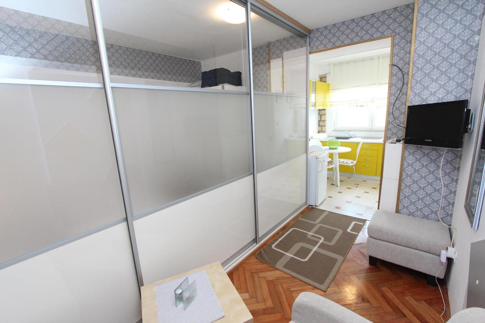 Apartments Tijana ロヴィニ 部屋 写真